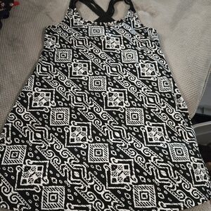 Black and White Geometric Pattern Dress